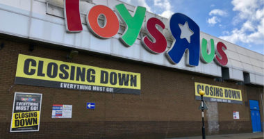 Toys R Us store closing