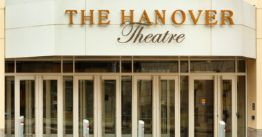 Front entrance of the Hanover Theatre in Worcester, Massachusetts, from play-ma.com